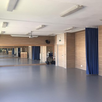Liceo Pascal dance room